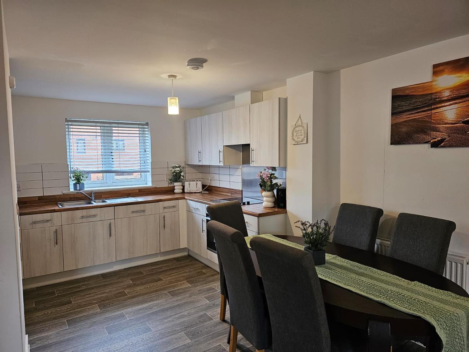 Modern 3 Bedroom Town House Ipswich Exterior foto